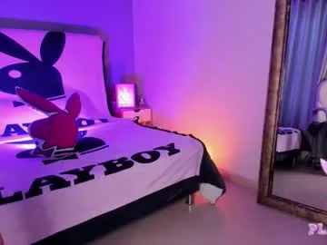 _nicoletteshea_ Image 2