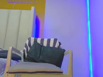 alexa472 Image 6
