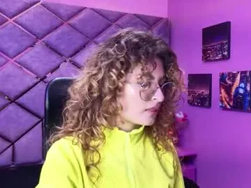 emili_rouse_ Image 3