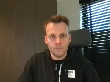 max_straight_1's Thumb Image