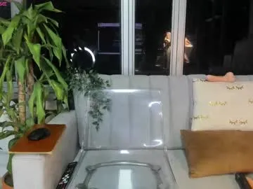 petite_linda Image 15