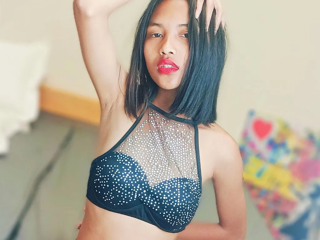 AnnahPinkie's Thumb Image