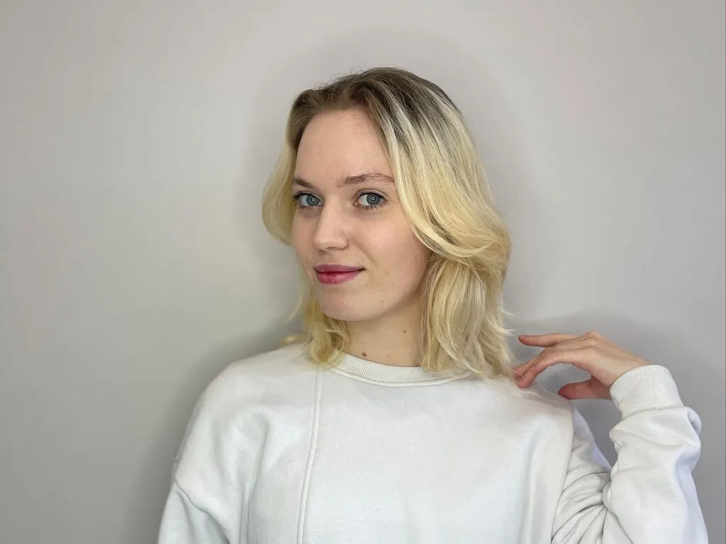 LynGoodhart thumbnail preview